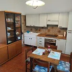 Casa Lusi - Pietro 아파트 *